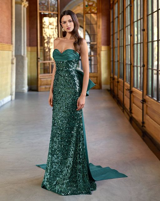 dunkelgruendes-Abendkleid-Pailetten