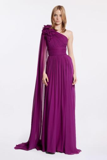 fliessendes-abendkleid-lila-onshoulder-eliesaab
