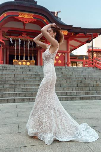 brautkleid-spitze-schleppe-cherie-by-oui
