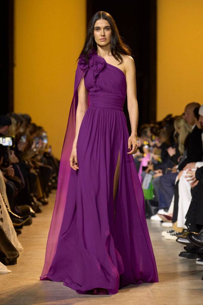 oneshoulder-abendkleid-lila-eliesaab