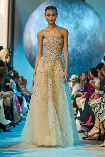 traegerlos-punkte-elie-saab-abendkleid