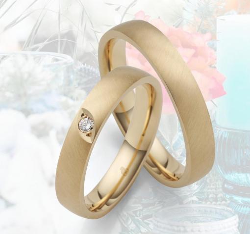 trauringe-gold-gebuerstet-matt-brillant-individuell-gestalten-hochzeit-eheringe