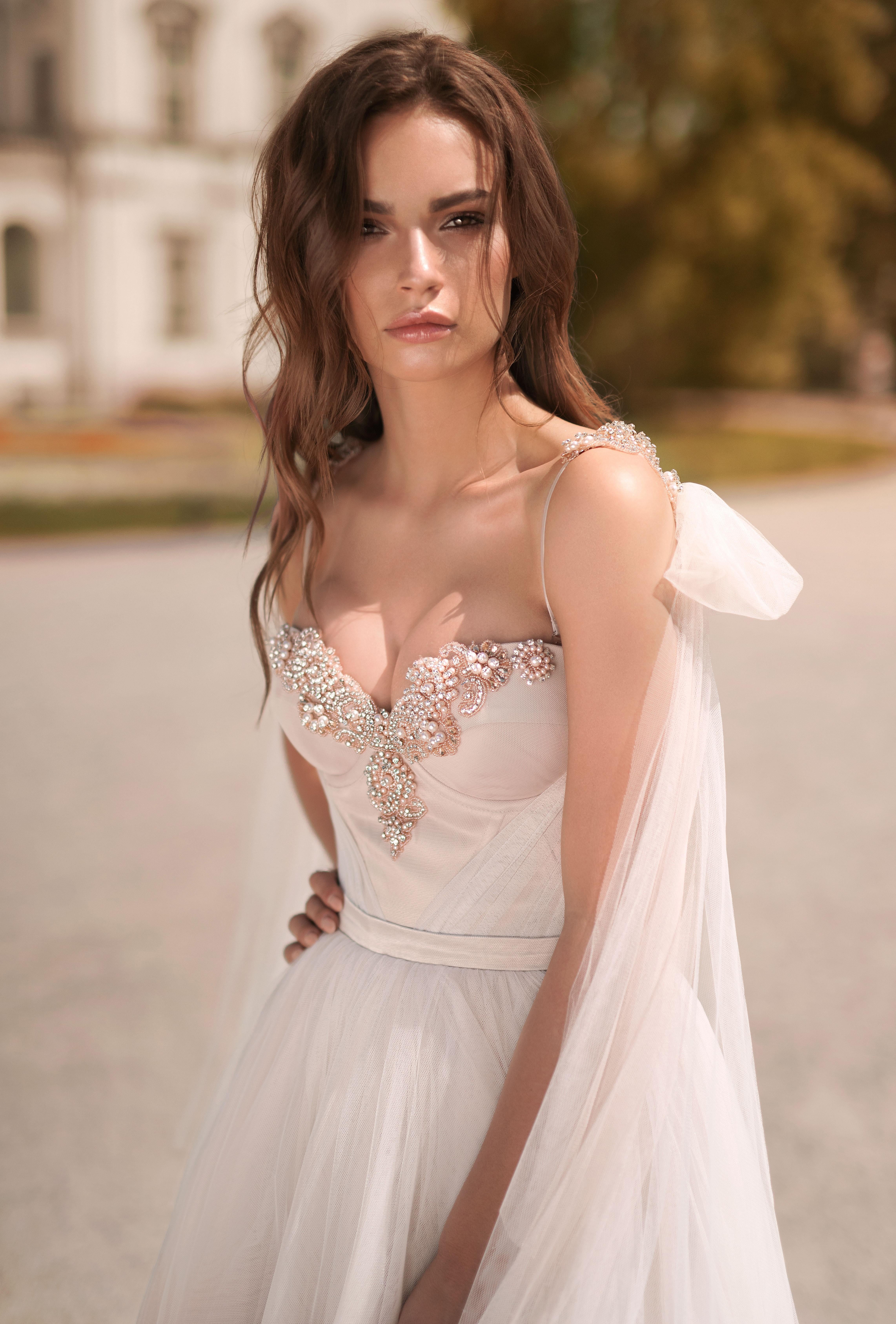 Rara Avis bridal dress 2019
